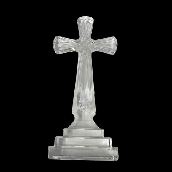 Towle 24% Lead Crystal Standing Cross 9" Tall Hand Cut Made in Poland CHIP - Picture 6 of 16